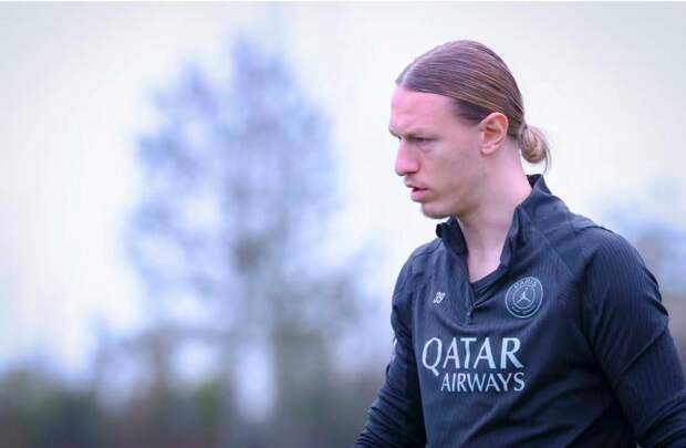 В «Оренбурге» пошутили над «Баварией» после матча ЛЧ: «А мы Сафонову пять забивали»