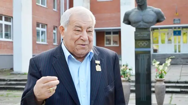 «С его уходом мы потеряли огромную эпоху»: каким был тренер по вольной борьбе Миндиашвили