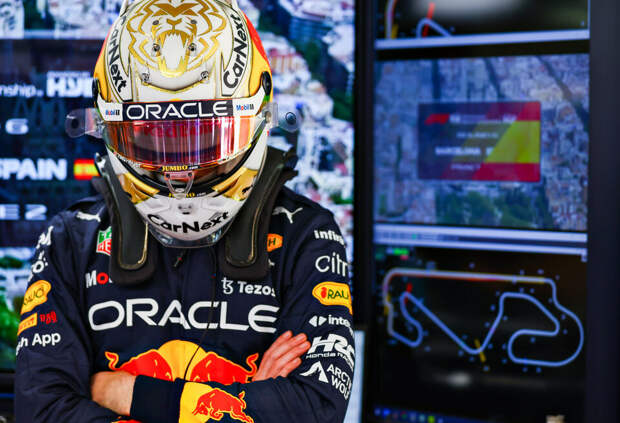 Макс Ферстаппен рассказал, чего не хватает Red Bull Racing в Барселоне