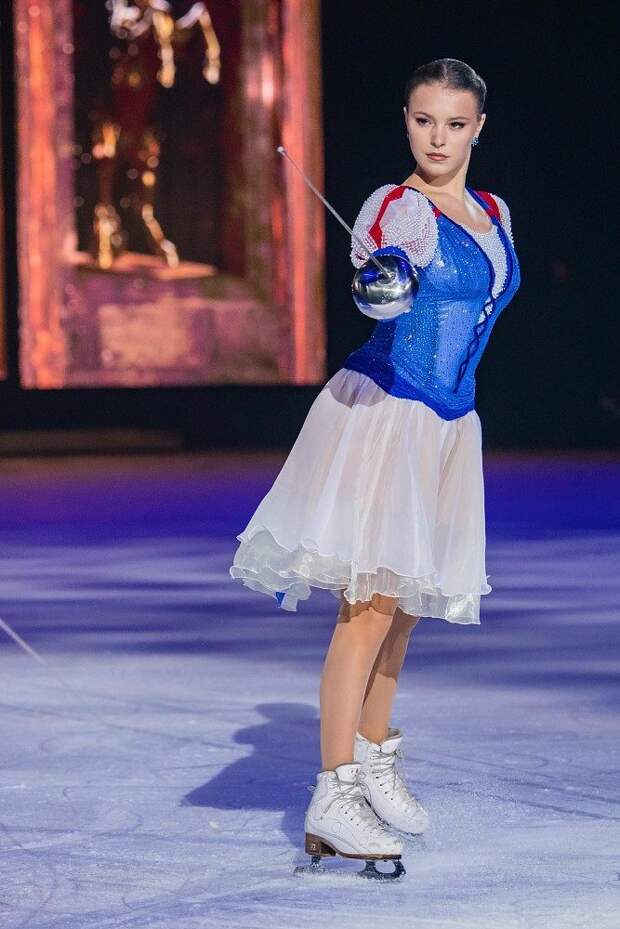 Сказка на льду: Яна Рудковская, Регина Тодоренко и Сергей Филин