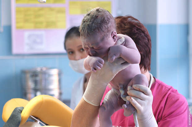 birth44 Человек родился