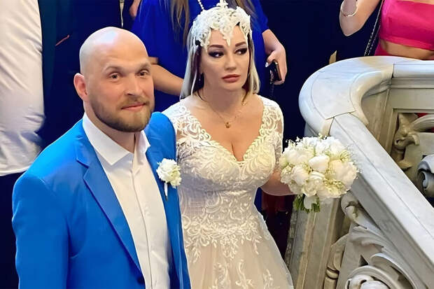 Мужу Булановой Валерию Рудневу заблокировали счета из-за долга в миллион рублей