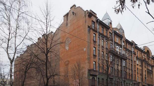 Жители разрушающегося Дома Чубакова написали открытое письмо Александру Беглову