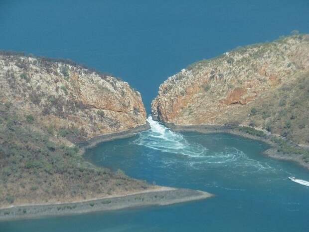 Горизонтальный водопад в заливе Толбот, Австралия