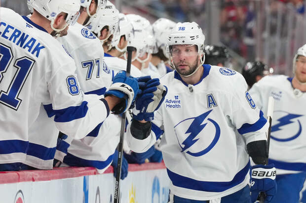 Форвард «Тампы-Бэй Лайтнинг» Кучеров стал первой звездой дня в НХЛ