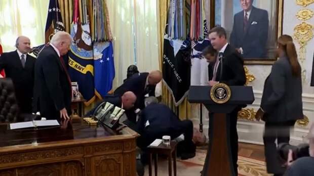 Директор Ozempic упал в Белом доме и обвалил акции. Гордон Финдли является топ-менеджером Novo Nordisk — именно эта компания производит Ozempic,...