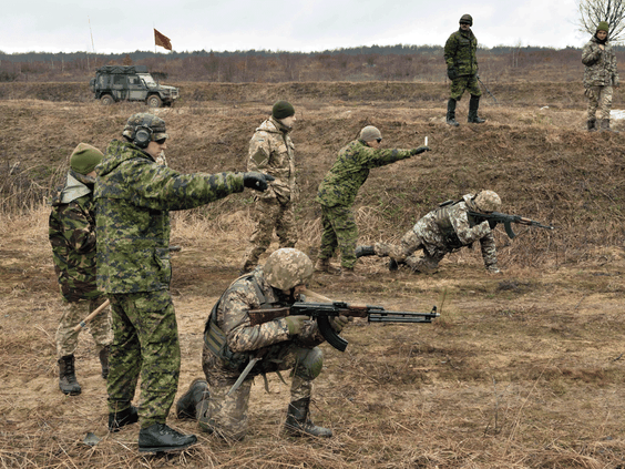 Канада рассматривает возможность увеличения военной помощи Украине