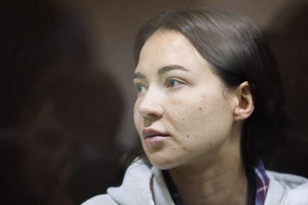 Прокуратура согласилась приостановить дело против блогера Лерчек из-за рака