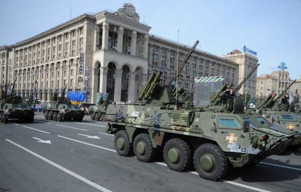 Символика смерти. Парад в Киеве возглавит БМП с номером 200 Символика смерти. Парад в Киеве возглавит БМП с номером 200
