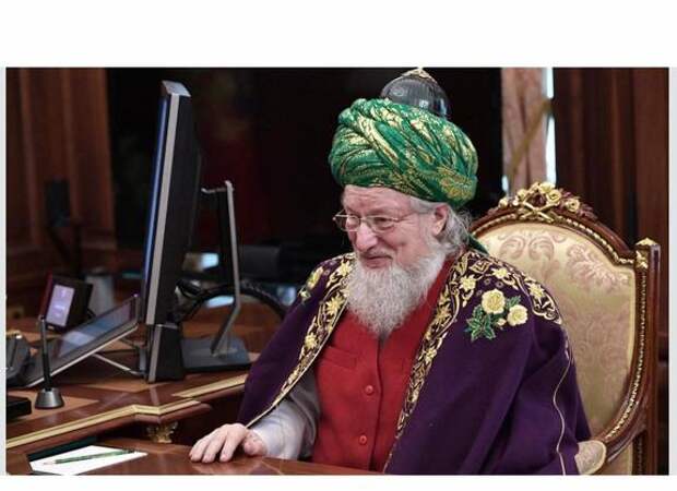 Верховный муфтий России призвал отказаться от публичного намаза