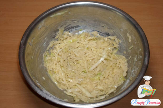 Добавляем муку