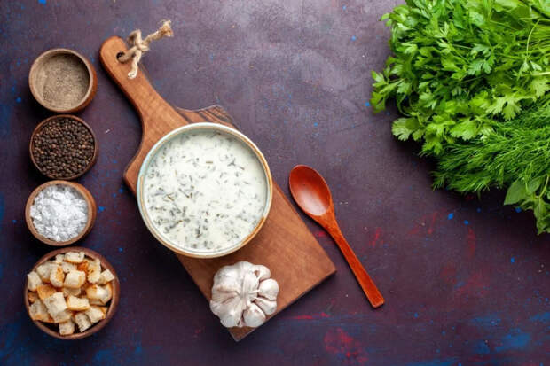 Универсальный чесночный соус: простой рецепт для мяса и овощей