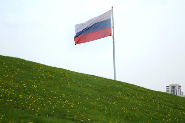 Российский флаг повешен на памятник Махно: освобождение Гуляйполя ждут со дня на день