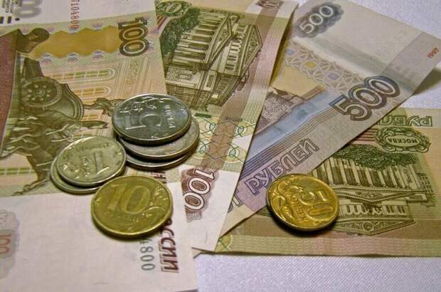 Чаевые предложили освободить от обложения НДФЛ