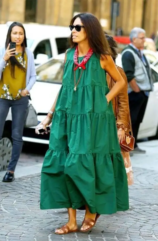Зеленый сарафан с чем носить