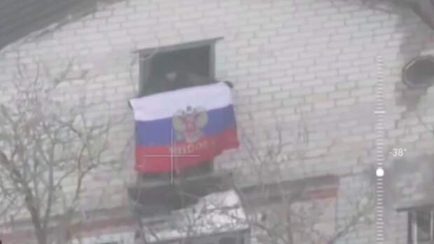 Опубликовано видео водружения триколора в селе Подолы Харьковской области