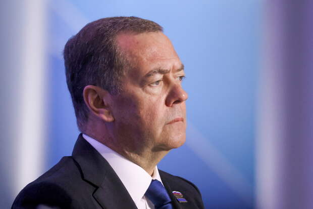 Медведев заявил о бурном начале 2026 года