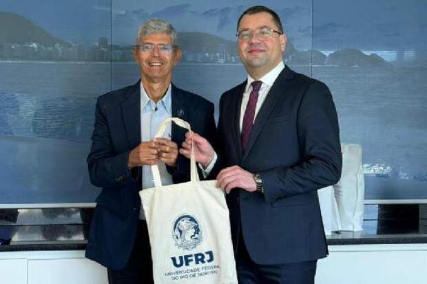 Ректор Державинского подписал договор о сотрудничестве с Федеральным университетом Рио-де-Жанейро