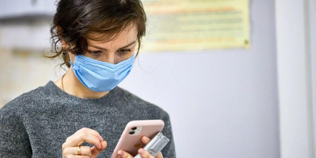 Фурсин: Работодатели могут проверить сведения о пропусках сотрудников. Фото: mos.ru
