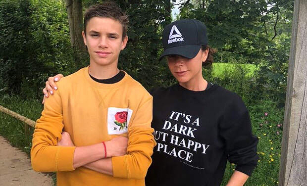 Виктория Бекхэм с сыном Ромео станцевали под песню Spice Girls: видео дня