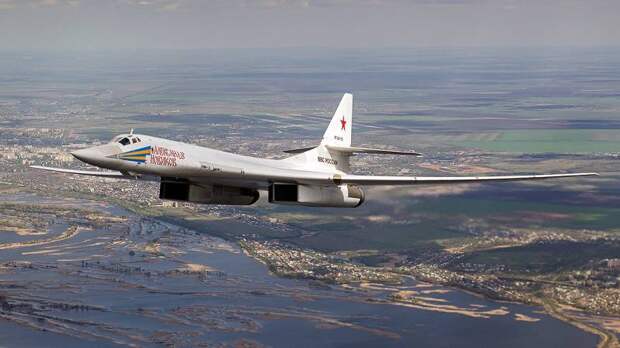 Российский Ту-160М станет первым в мире самолетом с ракетами обратного старта