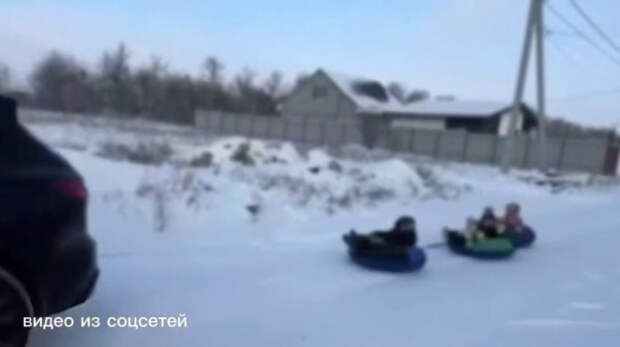 В Симферопольском районе пресекли опасную буксировку «ватрушек» с детьми