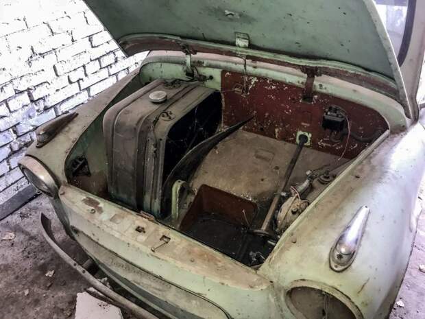 Гаражная находка: ранний "Запорожец" ЗАЗ-965 1961 года выпуска barn find, авто, автомобили, заз 965, заза, запорожец, олдтаймер, ретро авто