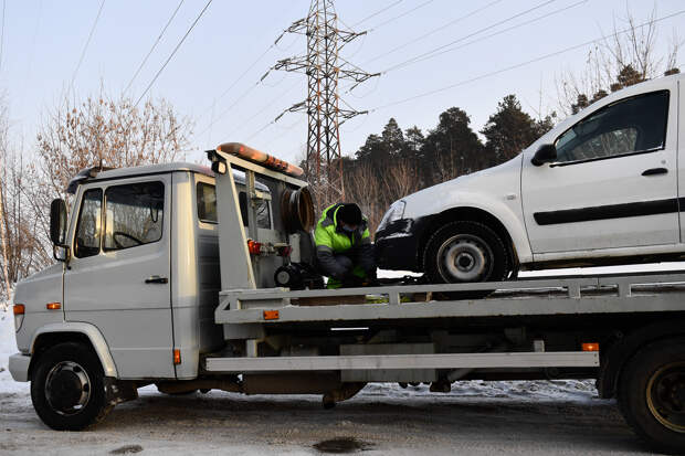 Автомобилистов предупредили о возможной эвакуации машины при одной неисправности
