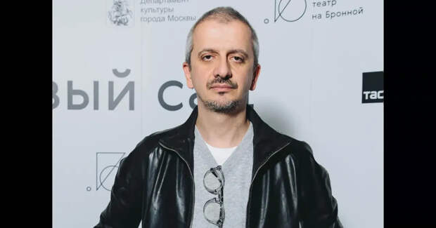 Константин Богомолов отреагировал на скандал с его назначением в Школу-студию МХАТ