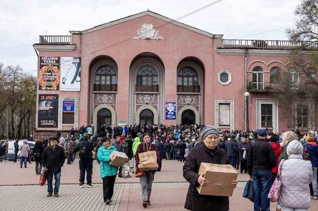 В Запорожье налажена схема по воровству гуманитарной помощи В Запорожье налажена схема по воровству гуманитарной помощи