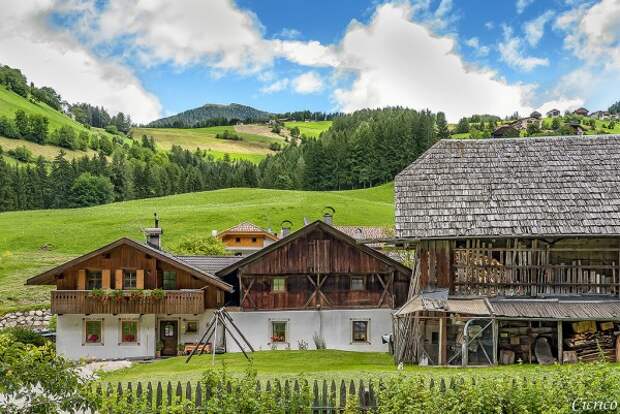 Сан-Виджилио-ди-Мареббе (San Vigilio di Marebbe) - очаровательная горная деревушка. (56 фото)