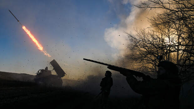 Российские военные начали бои на севере Новоданиловки