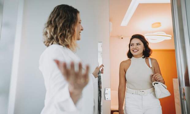 Скрытый рефлюкс: когда хроническое першение и боль в горле лечит гастроэнтеролог, а не лор