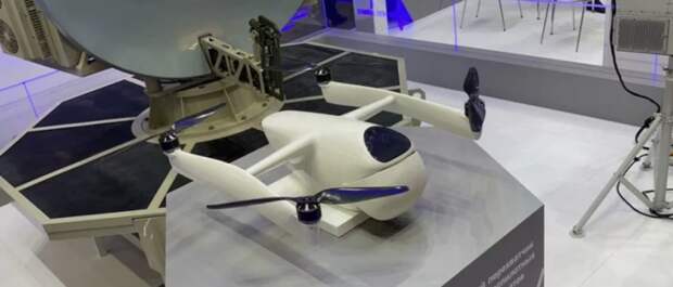 Срочно переходить от количества дронов и РЭБ к технологиям – военкор