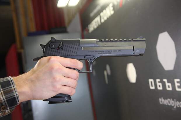 Пистолет Desert Eagle