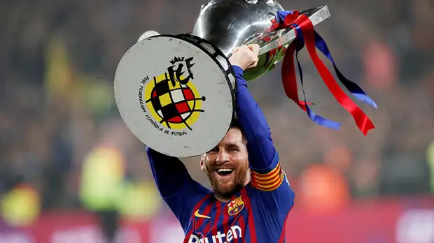 Чемпионский гол Месси, лидерство «Ливерпуля», бомбардирский подвиг Комличенко: события субботы в европейском футболе