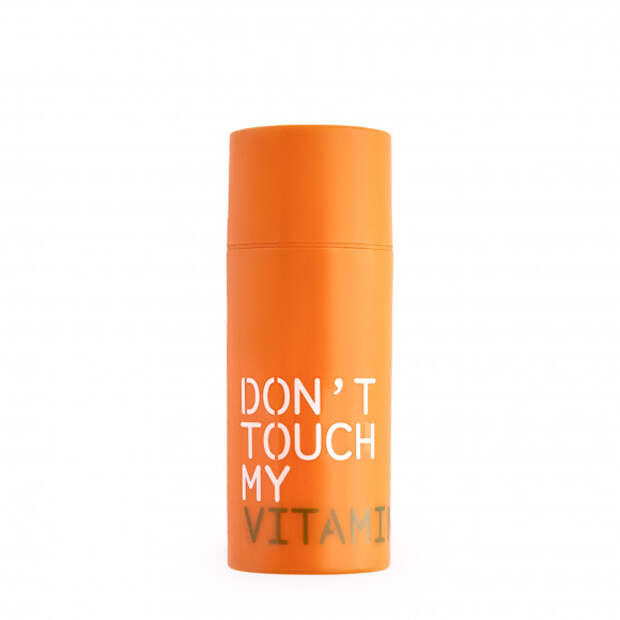 Сыворотка Vitamin C, Don't touch my face, Foam, включающая этилированную аскорбиновую кислоту и аскорбилфосфат натрия (две стабильные формы витамина С), придает коже сияние, замедляет старение, осветляет пигментные пятна и обладает противовоспалительным действием