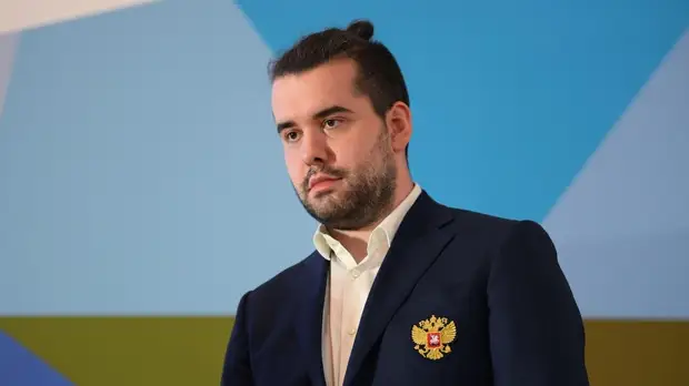 Блицтурнир, занятия спортом и «Что? Где? Когда?»: как Непомнящий готовится к матчу за мировую шахматную корону