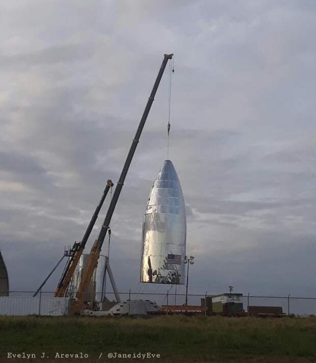 Илон Маск опубликовал снимки космического корабля SpaceX Starship