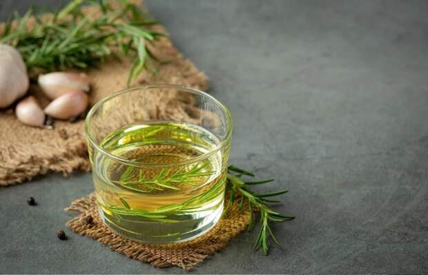 Все, что вы хотели знать о розмариновом масле для волос