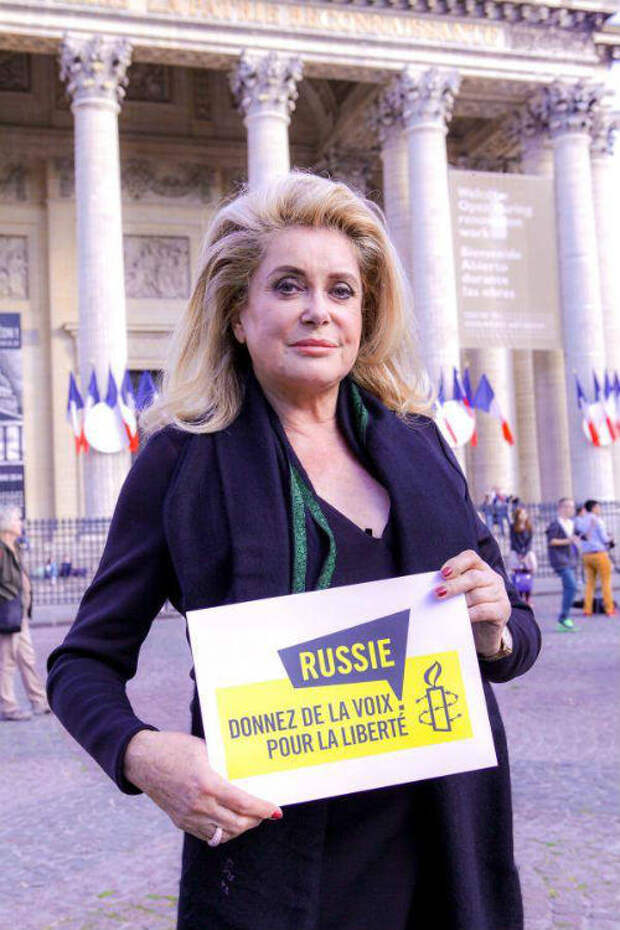 Катрин Денев выступила против репрессий в России