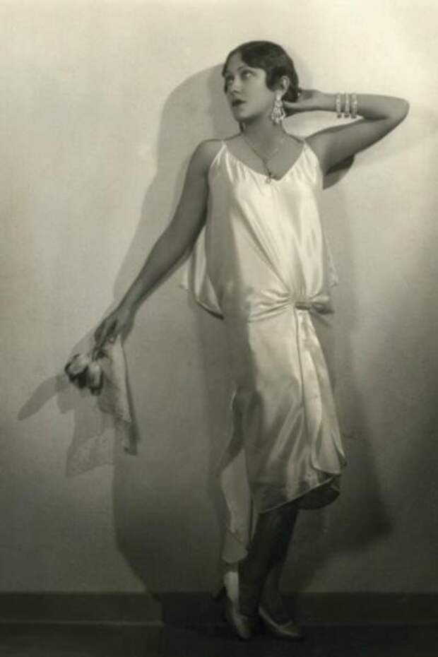 Актриса немого кино Глория Свенсон (Gloria Swanson), 1920-е годы.