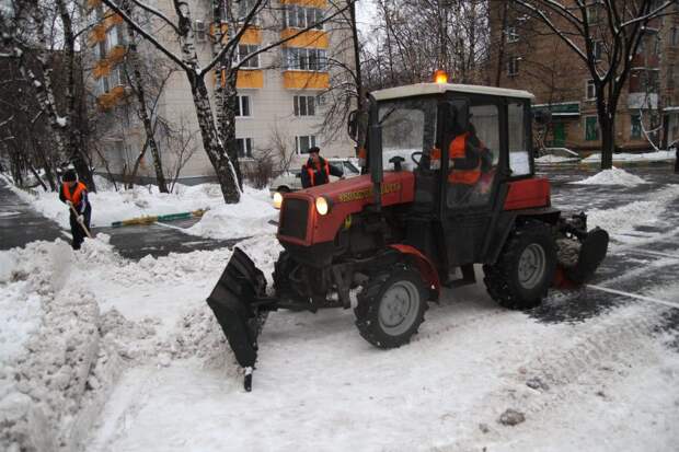 Уборка снега/Роман Балаев