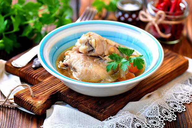 Нежнейшая курица, приготовленная в банке. |Фото: 1000.menu Нежнейшая курица, приготовленная в банке. |Фото: 1000.menu