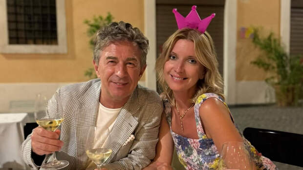 Римские каникулы: Валерий Сюткин поздравил супругу с юбилеем