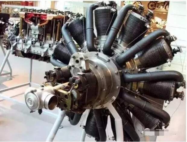 Вы не поверите, но у двигателей бывает от 1 до 64 цилиндров