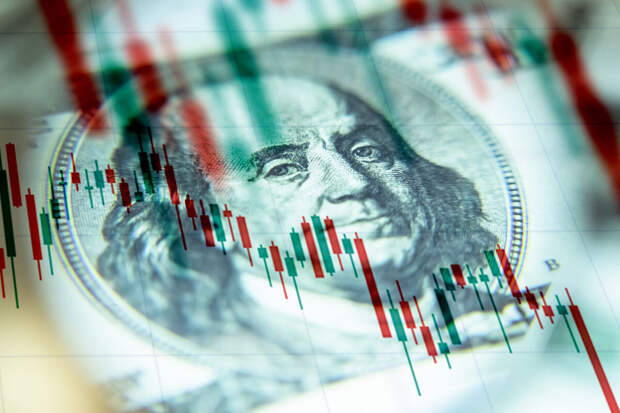 Аналитик Антонов: в ближайшую неделю курс доллара поднимется до 97 рублей
