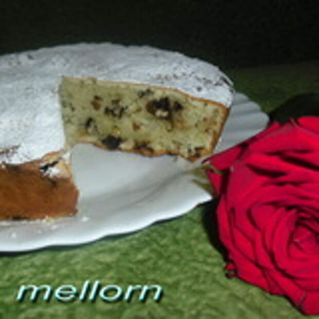 Пирог с яблоками, орехами и шоколадом