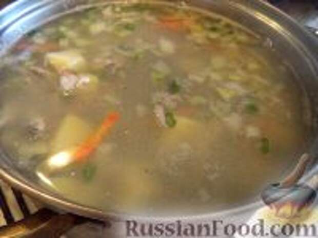 Фото приготовления рецепта: Суп картофельный с хамсой - шаг №8
