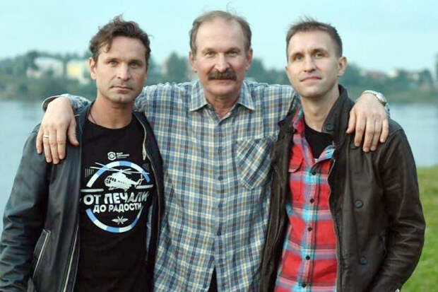 Актер Виктор Добронравов вспомнил, что отец единожды наказал его ремнем в 4 года